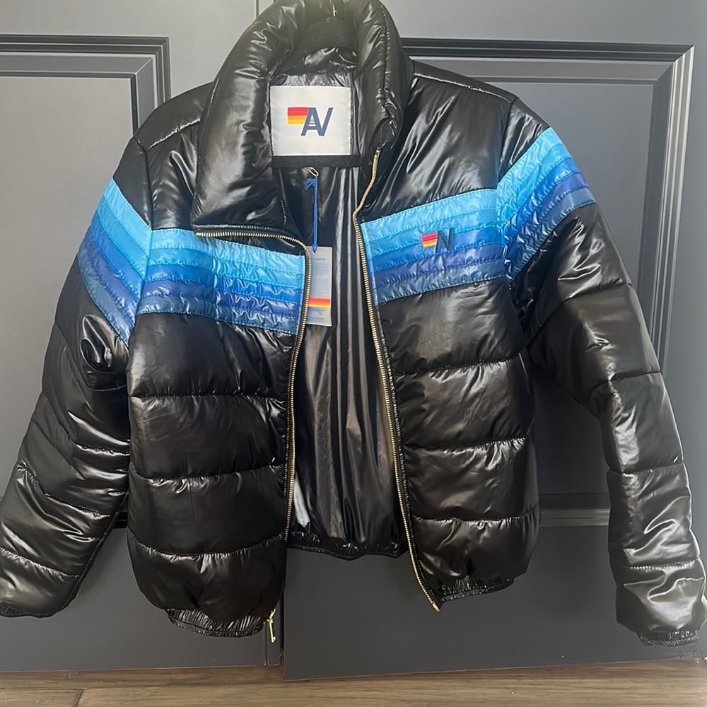 BRAND NEW 5 STRIPE LUXE APRES PUFFER JACKET - GLOSSY BLACK // BLUE STRIPES